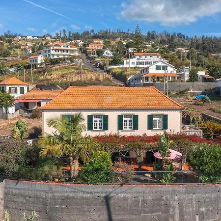 Estreito Da Calheta Cozy Villa Flora By Hr Madeira מראה חיצוני תמונה