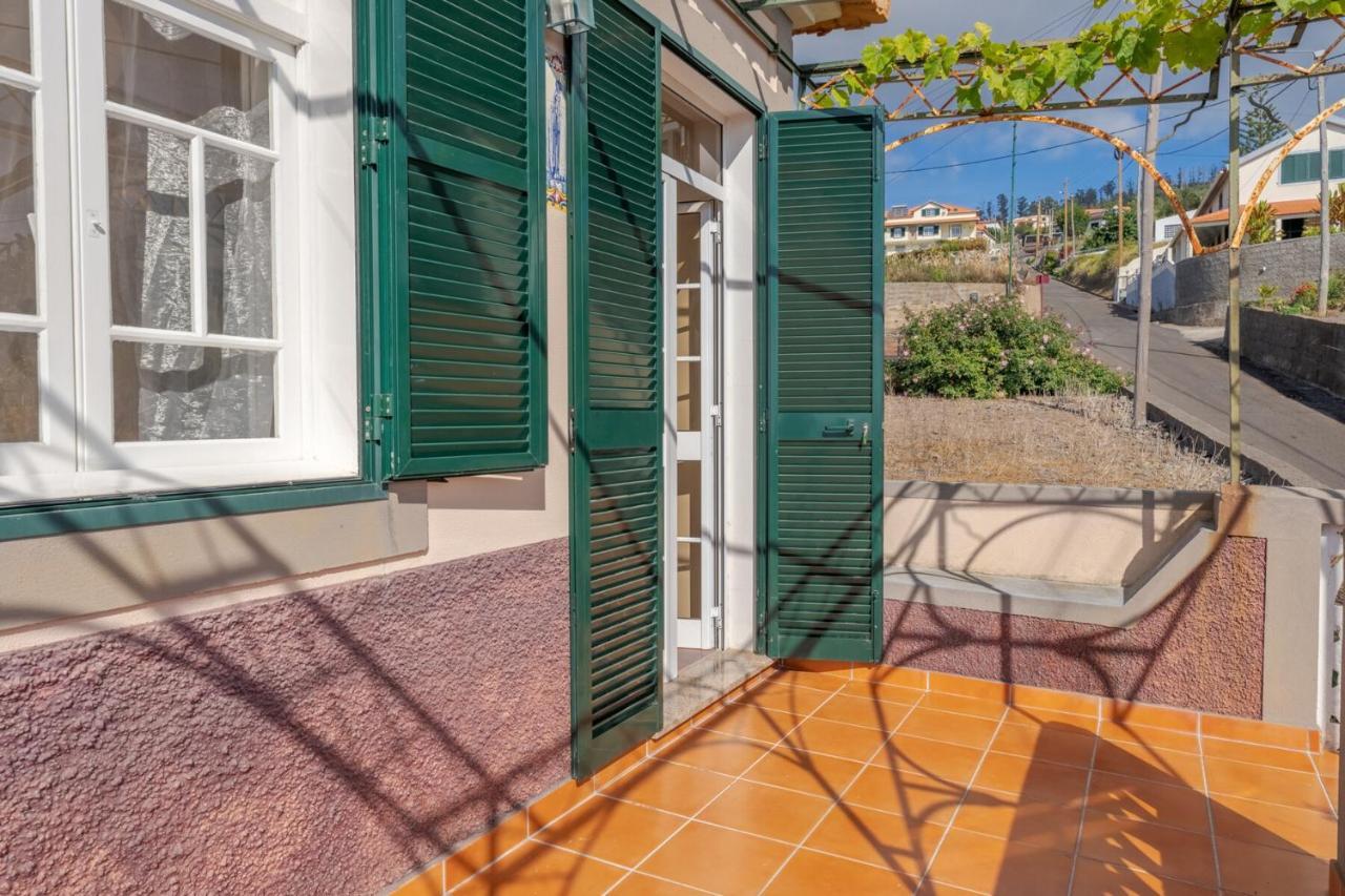 Estreito Da Calheta Cozy Villa Flora By Hr Madeira מראה חיצוני תמונה