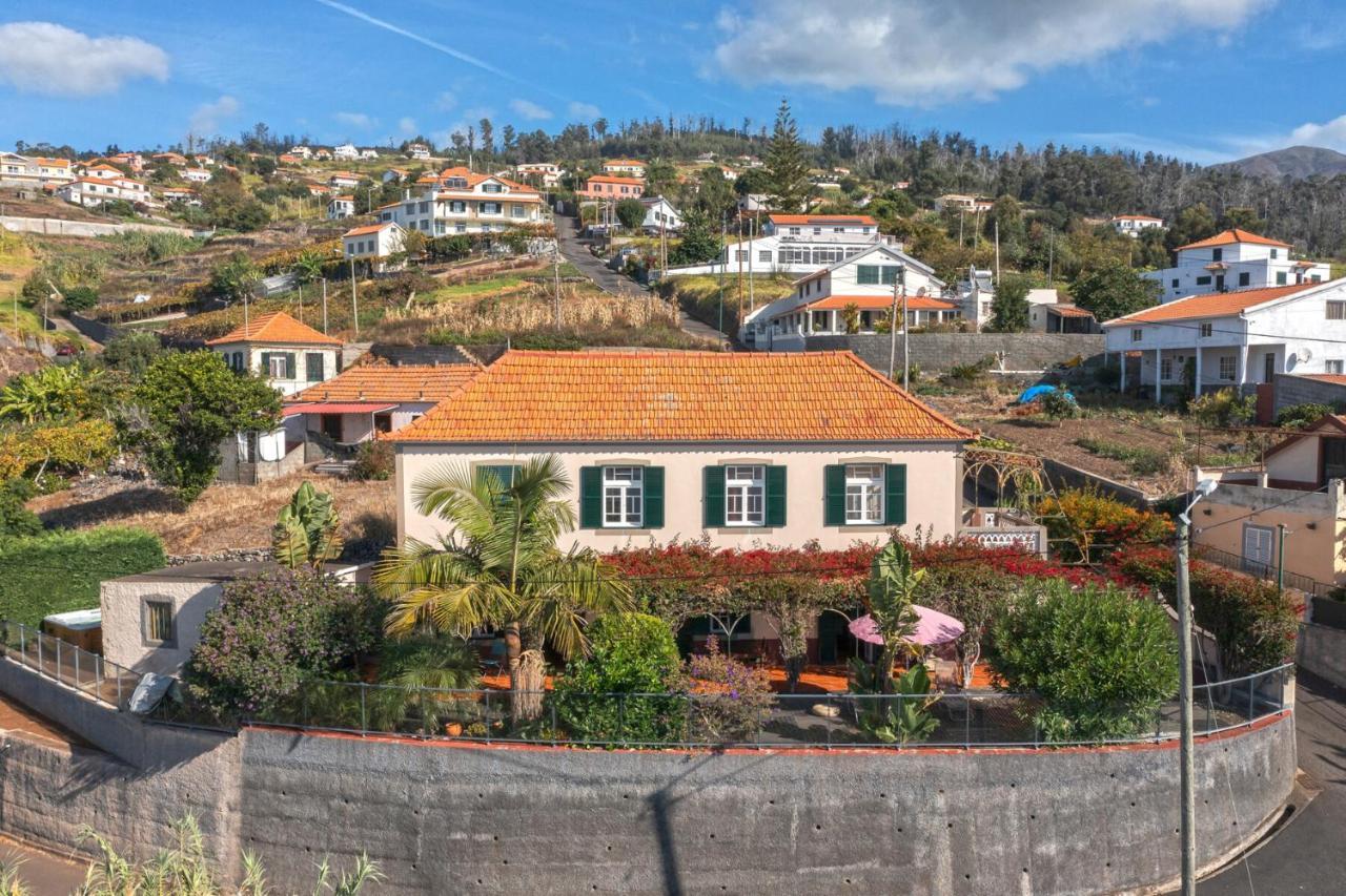 Estreito Da Calheta Cozy Villa Flora By Hr Madeira מראה חיצוני תמונה
