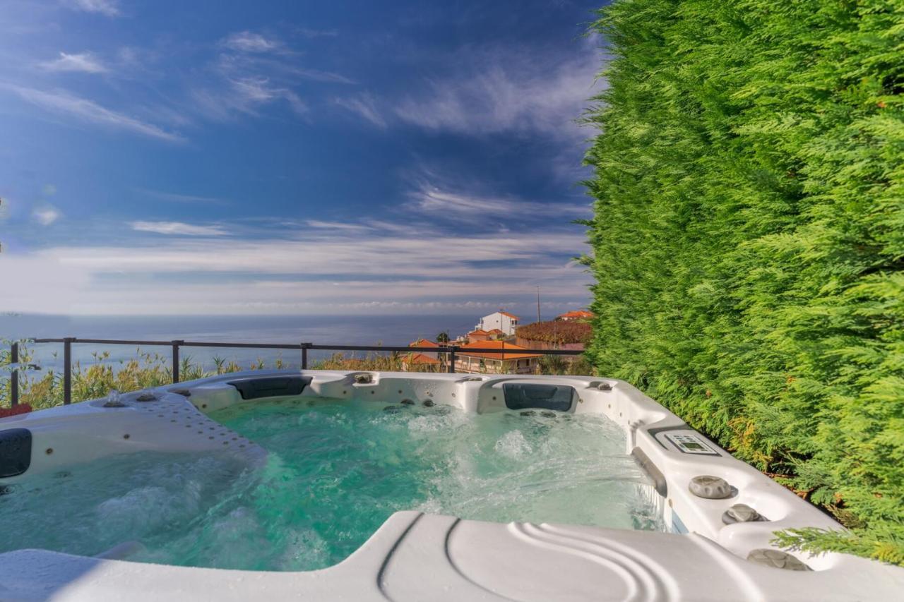 Estreito Da Calheta Cozy Villa Flora By Hr Madeira מראה חיצוני תמונה